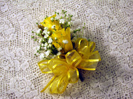 Yellow pin-on corsage