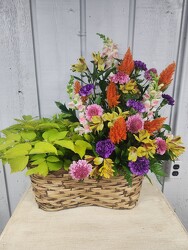 Garden Basket from Kircher's Flowers in Defiance and Paulding, OH